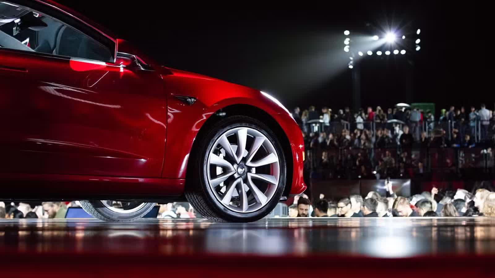 Tesla Model 3 Tembus 3 Juta Unit Penjualan Global, Tonggak Penting Sedan EV Modern