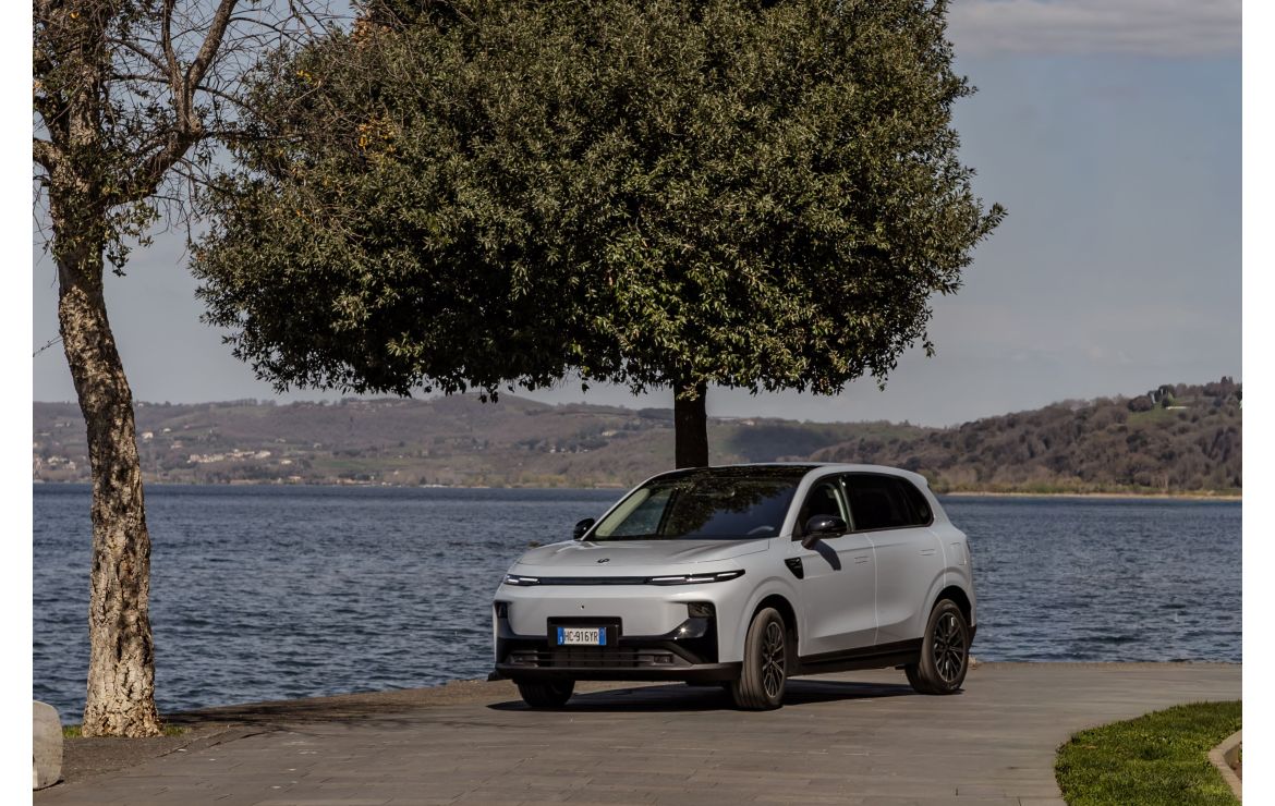 Leapmotor B10 Hybrid Dibuka dari GBP31.495, Range-Extender Masuk Area Harga Mainstream